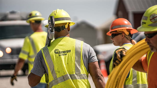 Ameren Illinois fieldworkers. 